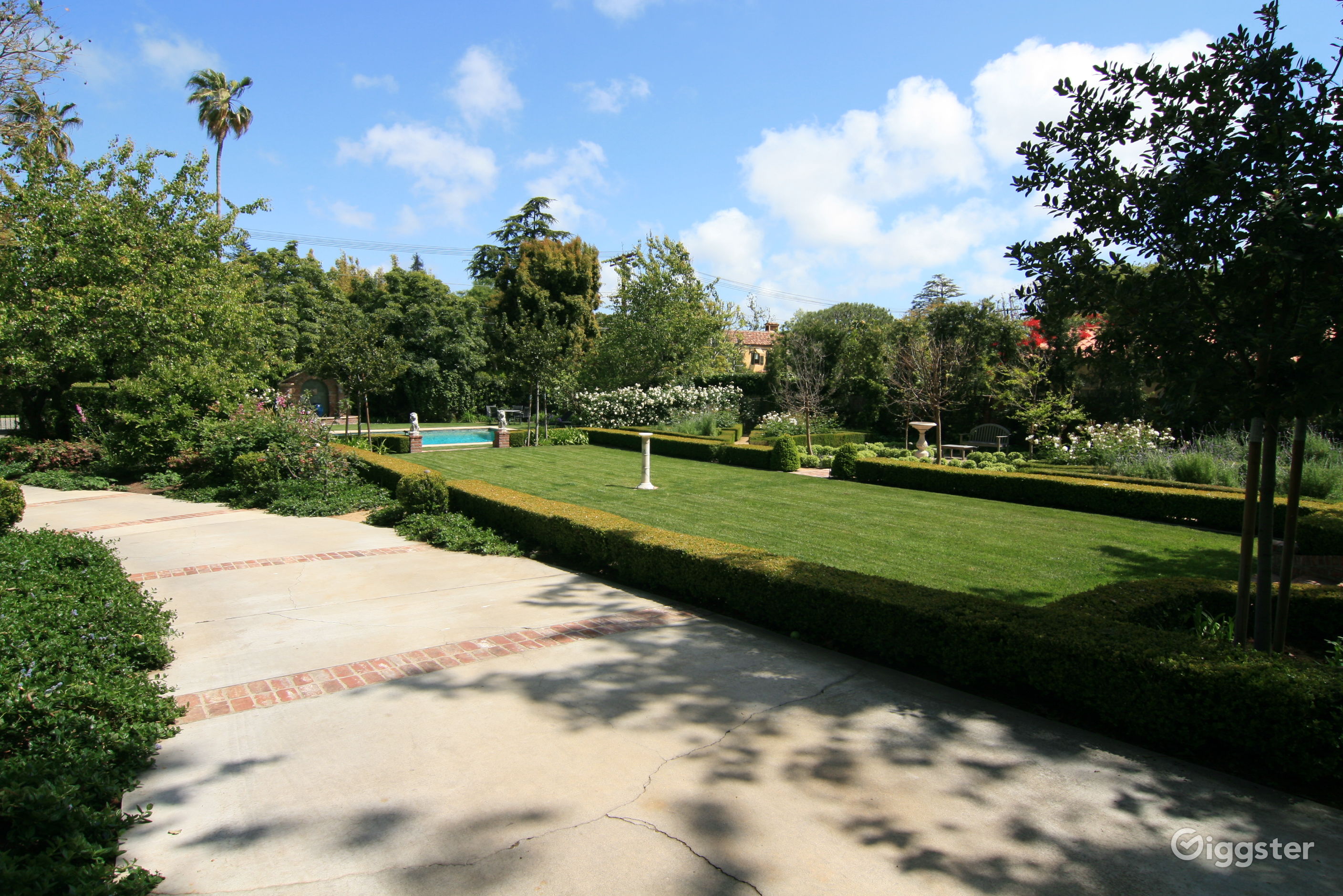 Brentwood Gardens Rent this location on Giggster