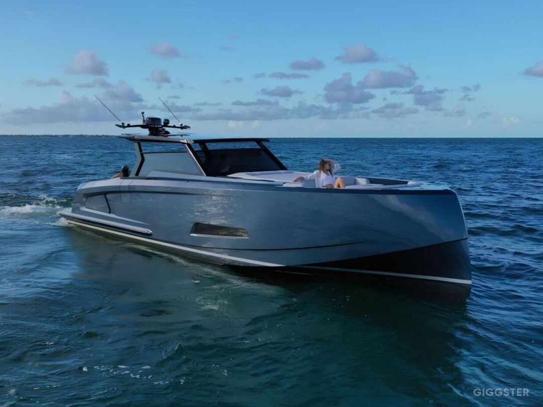 45&quot; Vanquish Yacht Photo 3