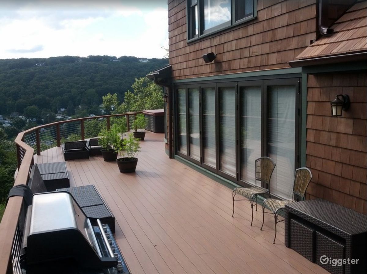 Very Private Candlewood Lake Exclusive Home Rent this location on