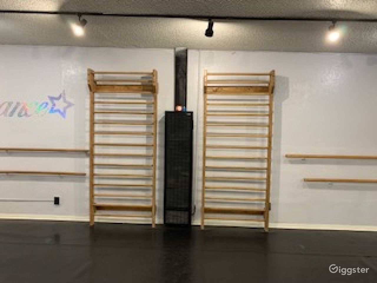 Well Equipped Dance Studio in Yucca Valley Rent this location on Giggster