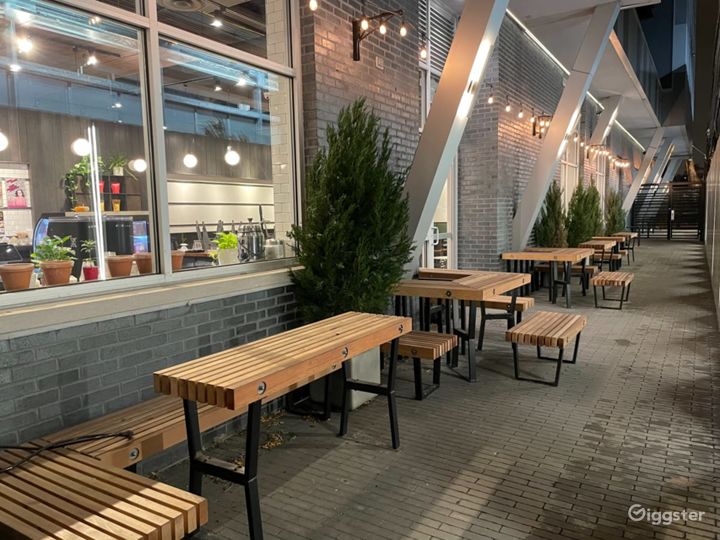 Bright and Spacious Urban Coffee Shop Rent this location on Giggster