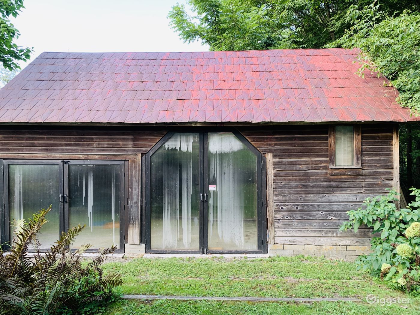 Oliver House Rent this location on Giggster