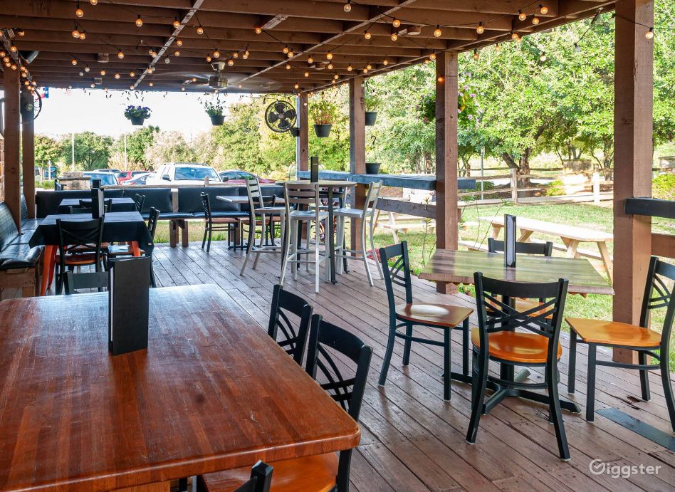 Sophisticated and Classy RestoBar in Austin TX Buyout Rent this