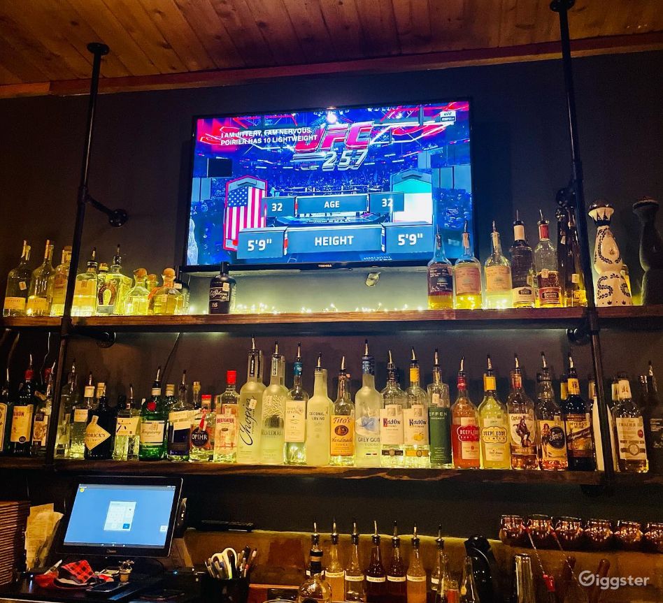 Sophisticated and Classy RestoBar in Austin TX Buyout Rent this