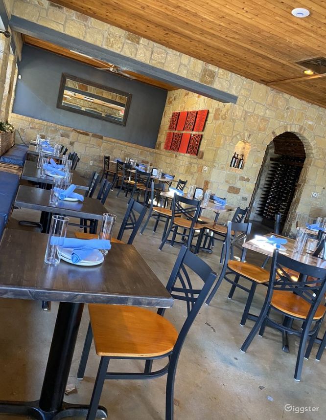 Sophisticated and Classy RestoBar in Austin TX Buyout Rent this