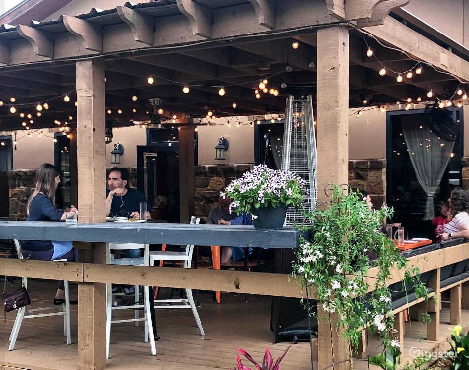 Sophisticated and Classy RestoBar in Austin TX Buyout Rent this