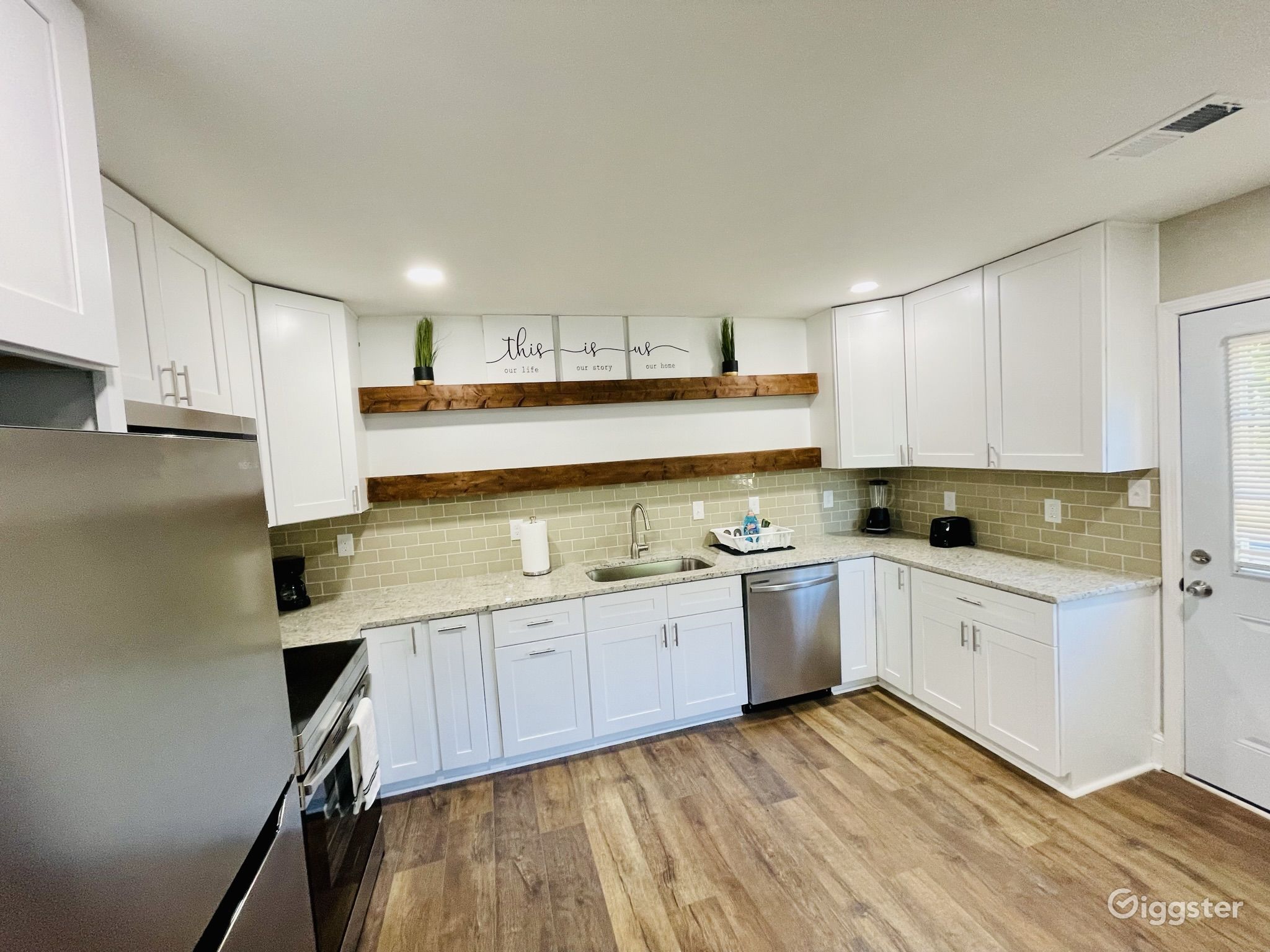 The Mableton Retreat Rent this location on Giggster