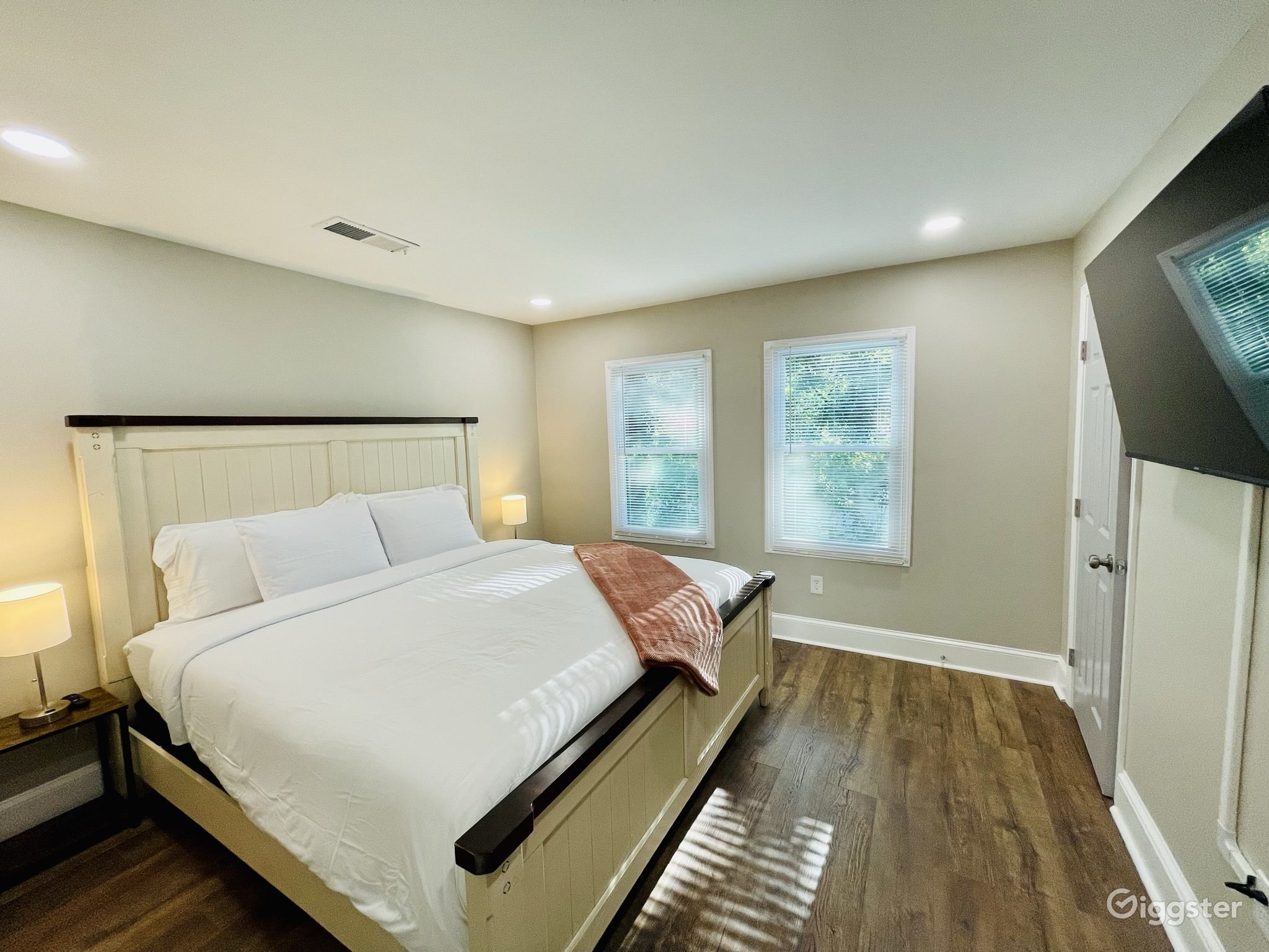 The Mableton Retreat Rent this location on Giggster