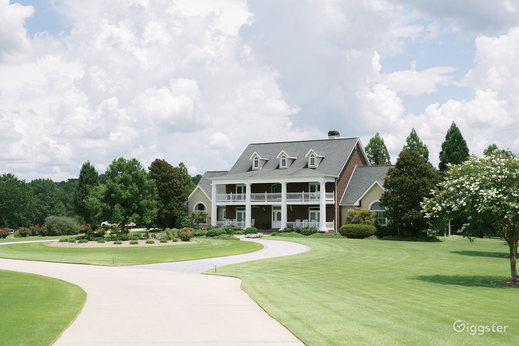 Private Newnan Ranch with Multiple Looks Rent this location on Giggster