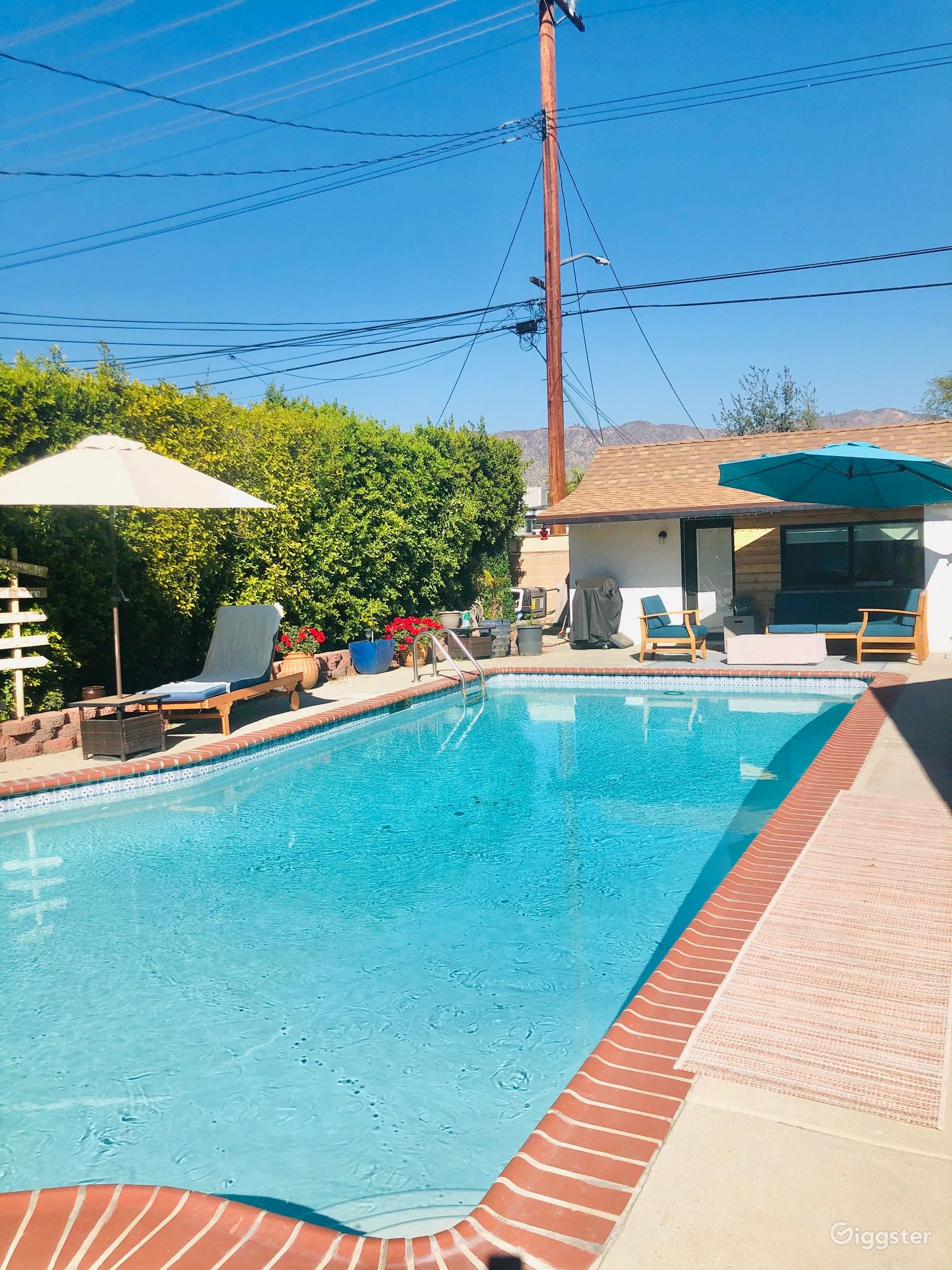 Modern Suburban/Burbank Home with Pool Rent this location on Giggster