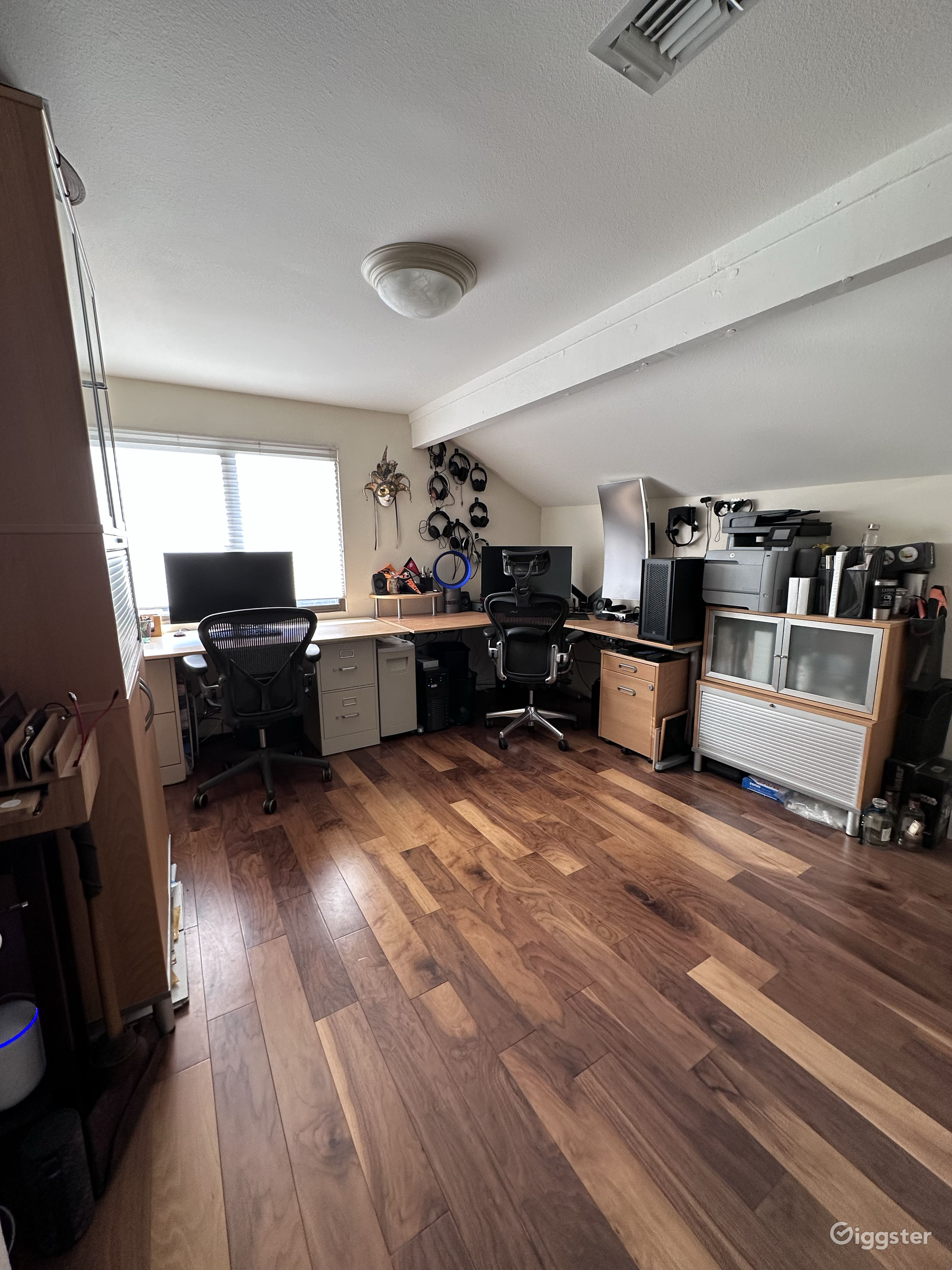 3 Story CuldeSac Stunner Surrounded By Tall Trees Rent this location