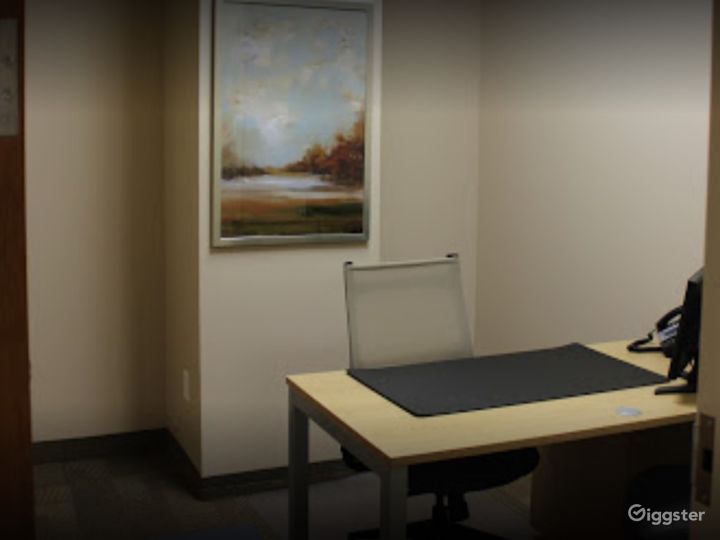 Cozy and Quiet Office Spaces on Broadway Rent this location on Giggster