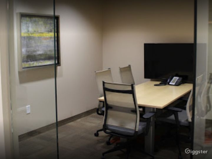 Cozy and Quiet Office Spaces on Broadway Rent this location on Giggster