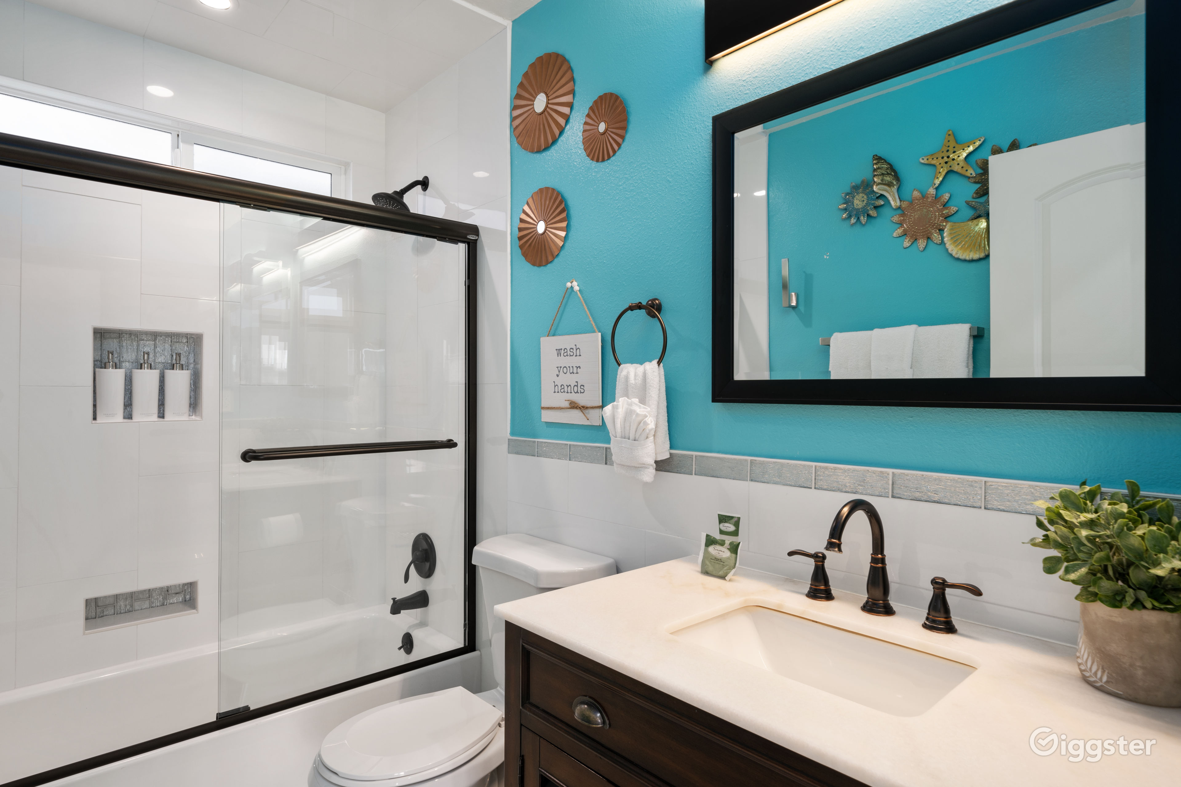 Casa de Luna Beach House Rent this location on Giggster