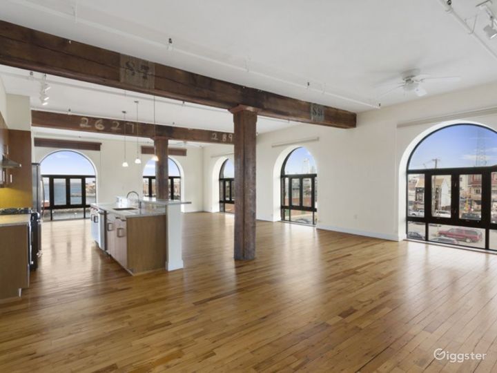 Spacious Studio Loft Rent this location on Giggster