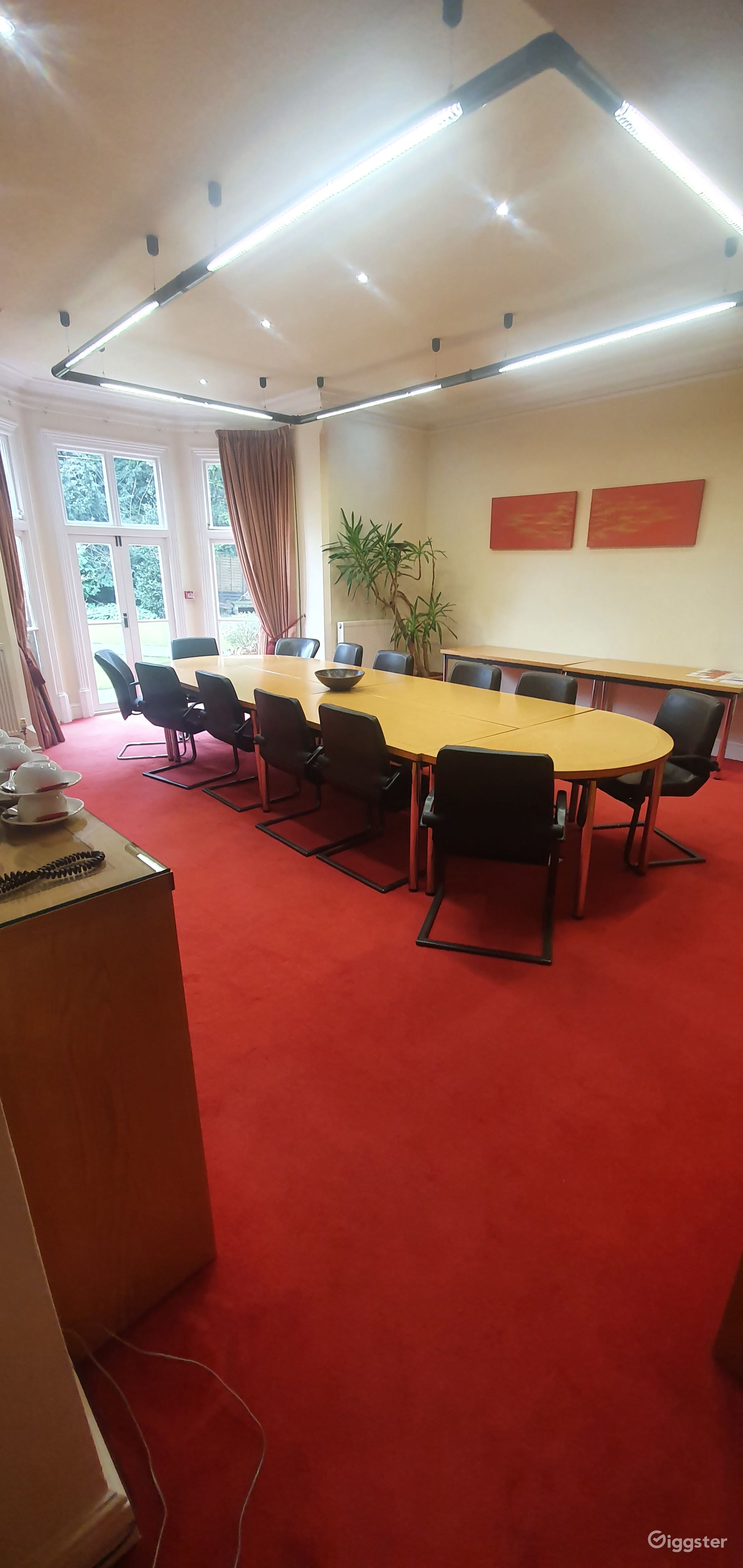 Castle Donington Conference Room Rent this location on Giggster