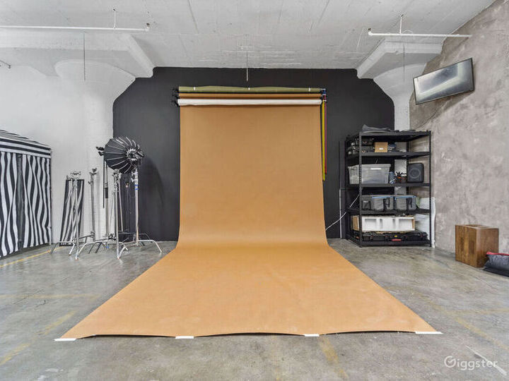 Downtown LA Editorial Photo, Film, & Event Studio Rent this location
