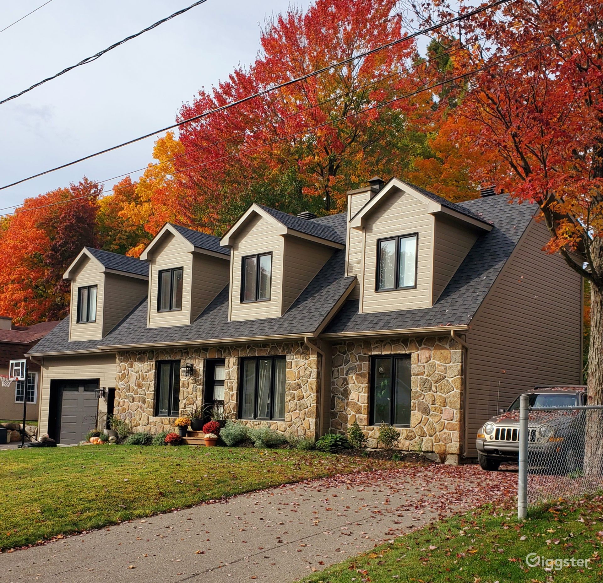 Modern Cottage In The Laurentians Rent this location on Giggster