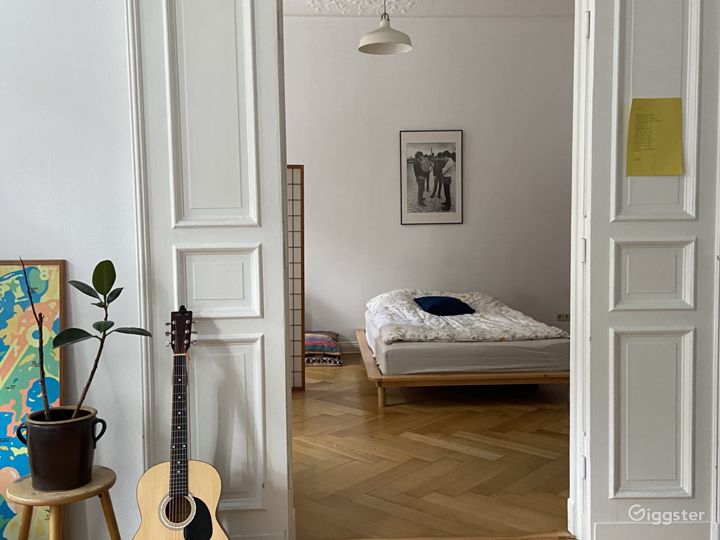 Beautiful altbau Berlin apartment Photo 3