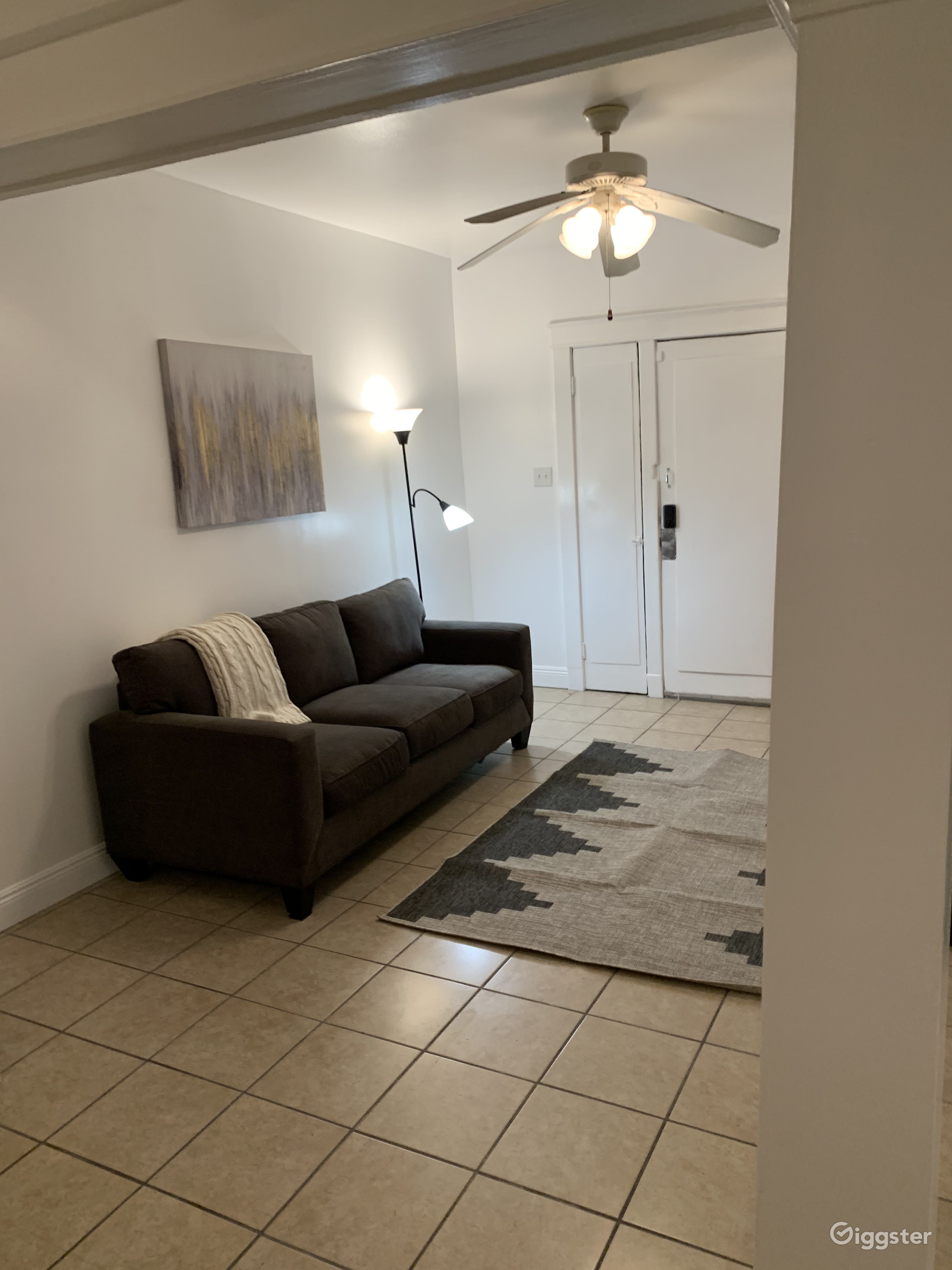 Duplex with New Orleans architecture Rent this location on Giggster