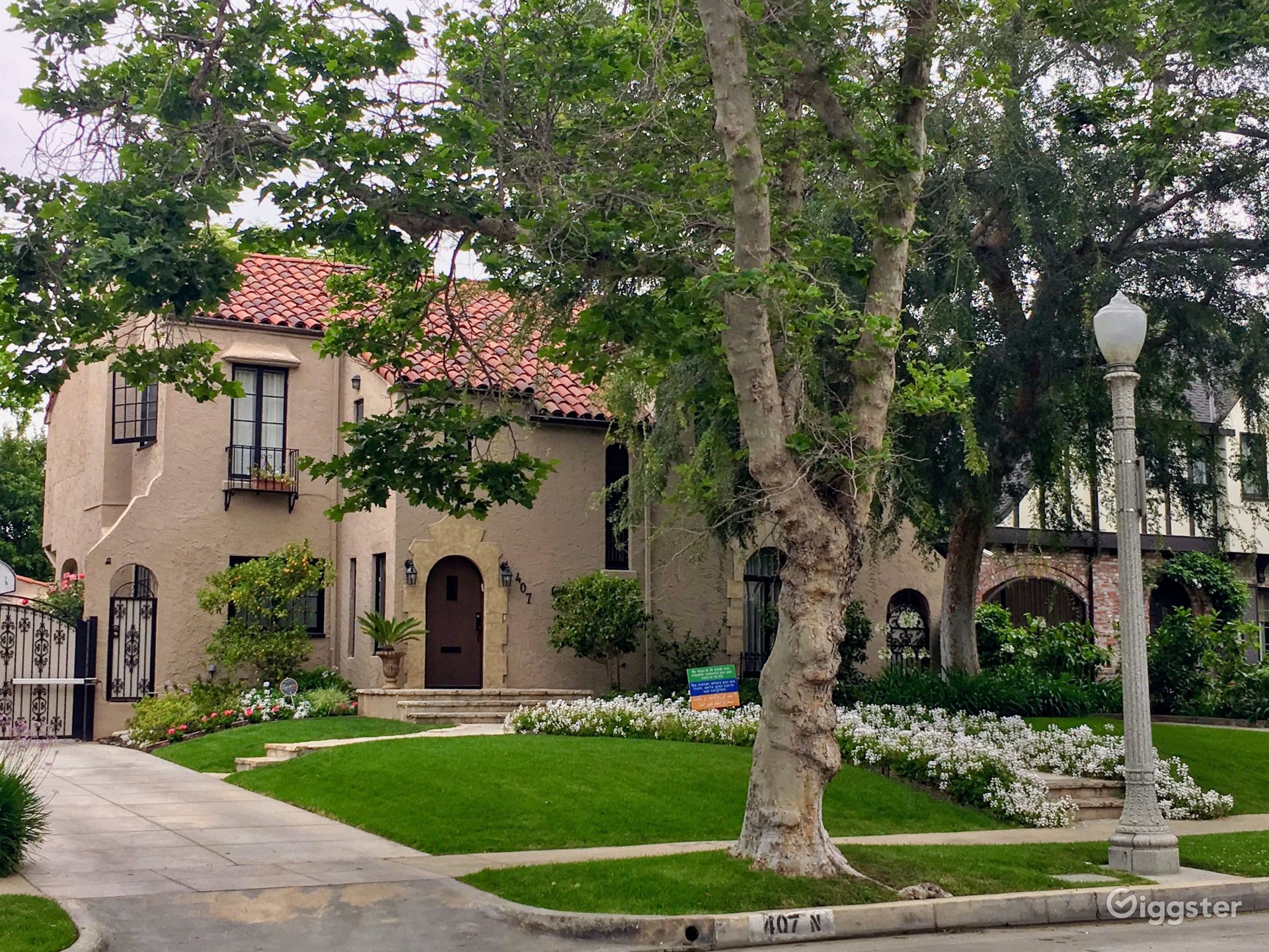 Hancock Park Mediterranean 1925 home Rent this location on