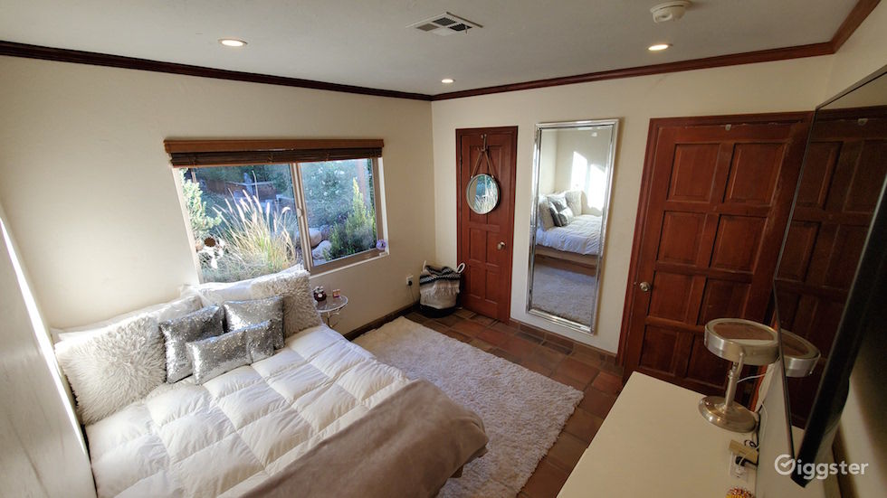 Ranch House 2101 Castaic Rent this location on Giggster