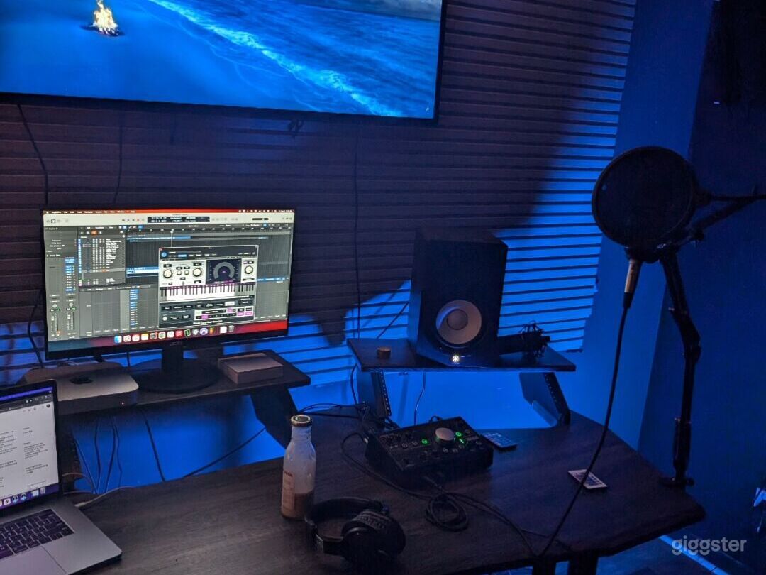 420 Lock-in Style Recording Studio  Photo 4