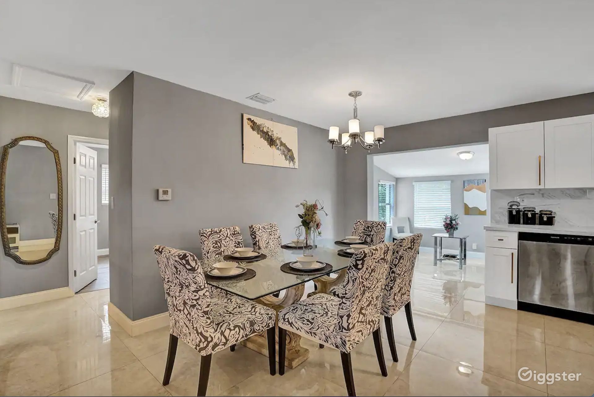 Modern Home Near Beach & Las Olas w/ Huge backyard Rent this location