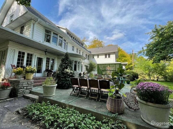 Wickes Mansion Market Rent this location on Giggster