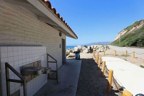 Point Dume Westward Beach Photo 54