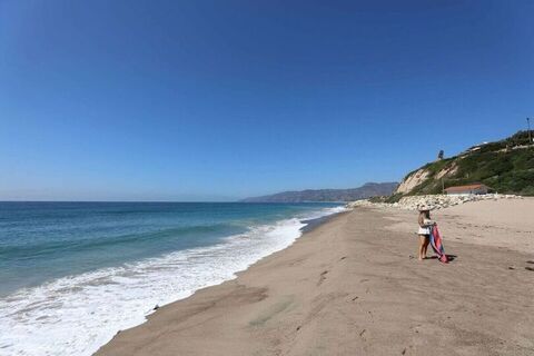 Point Dume Westward Beach Photo 69