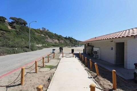 Point Dume Westward Beach Photo 53