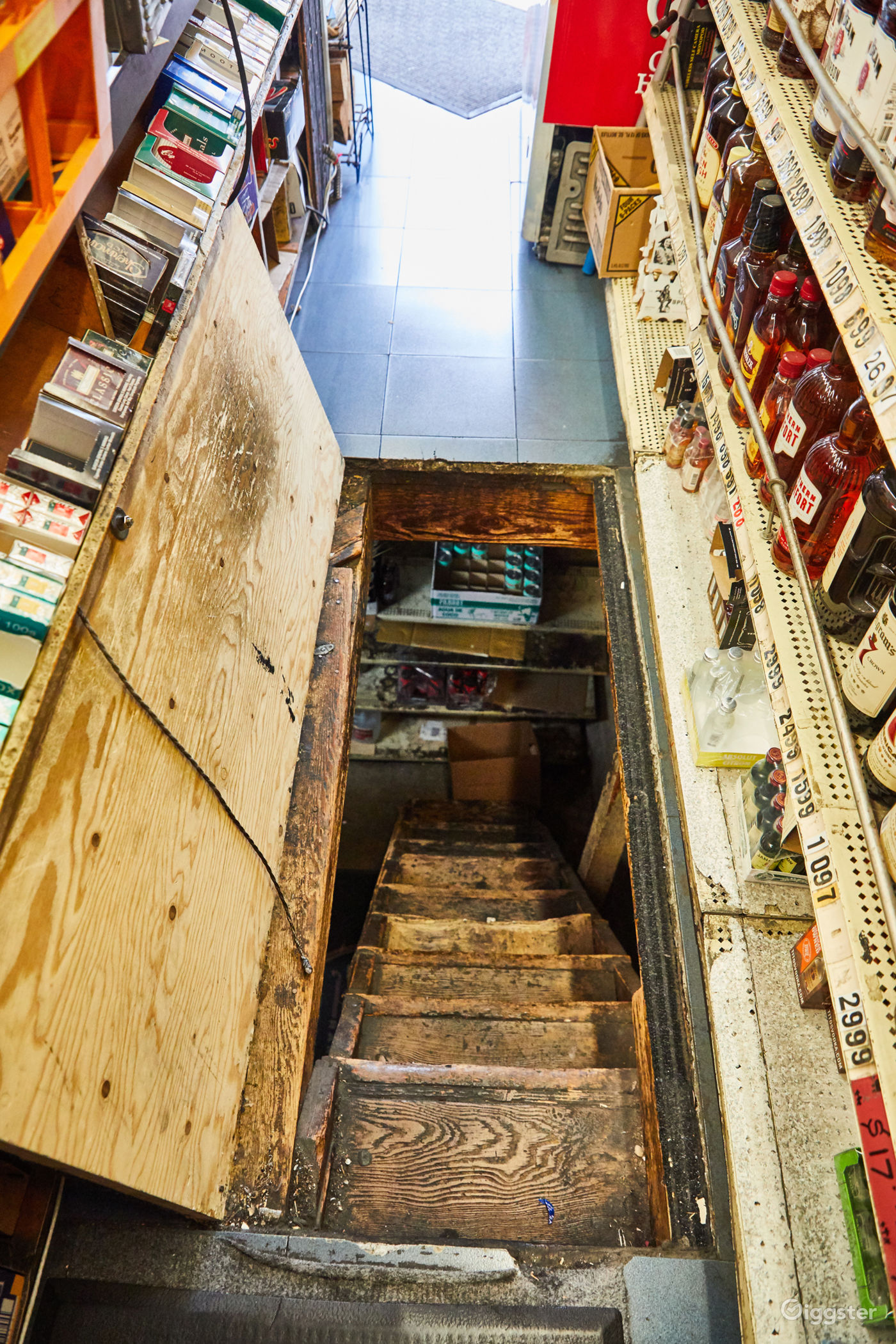 Liquor Store on Sunset with a Backroom Rent this location on Giggster