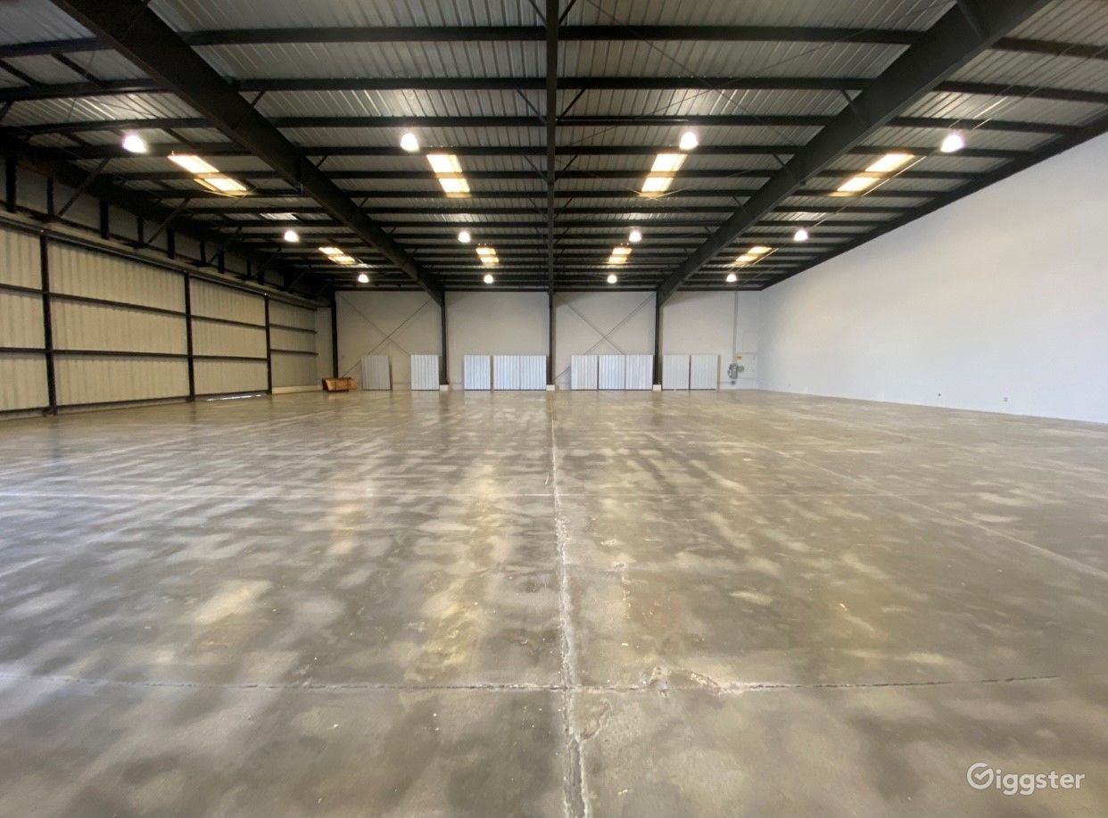 Rent The Executive Hangar Space in Fullerton, CA 30,000 Sq Ft