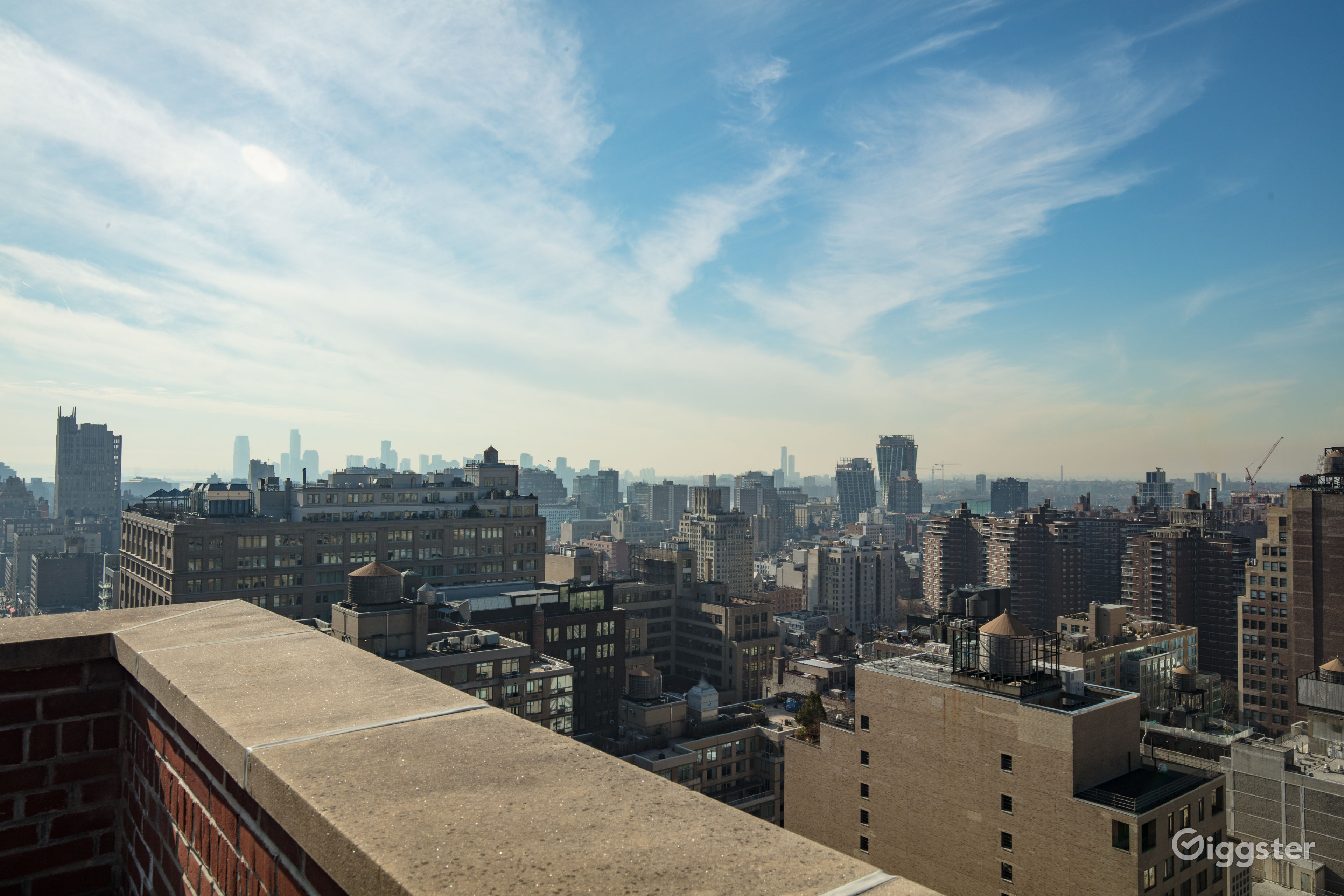 Photo studio and 5 Manhattan rooftops Rent this location on Giggster