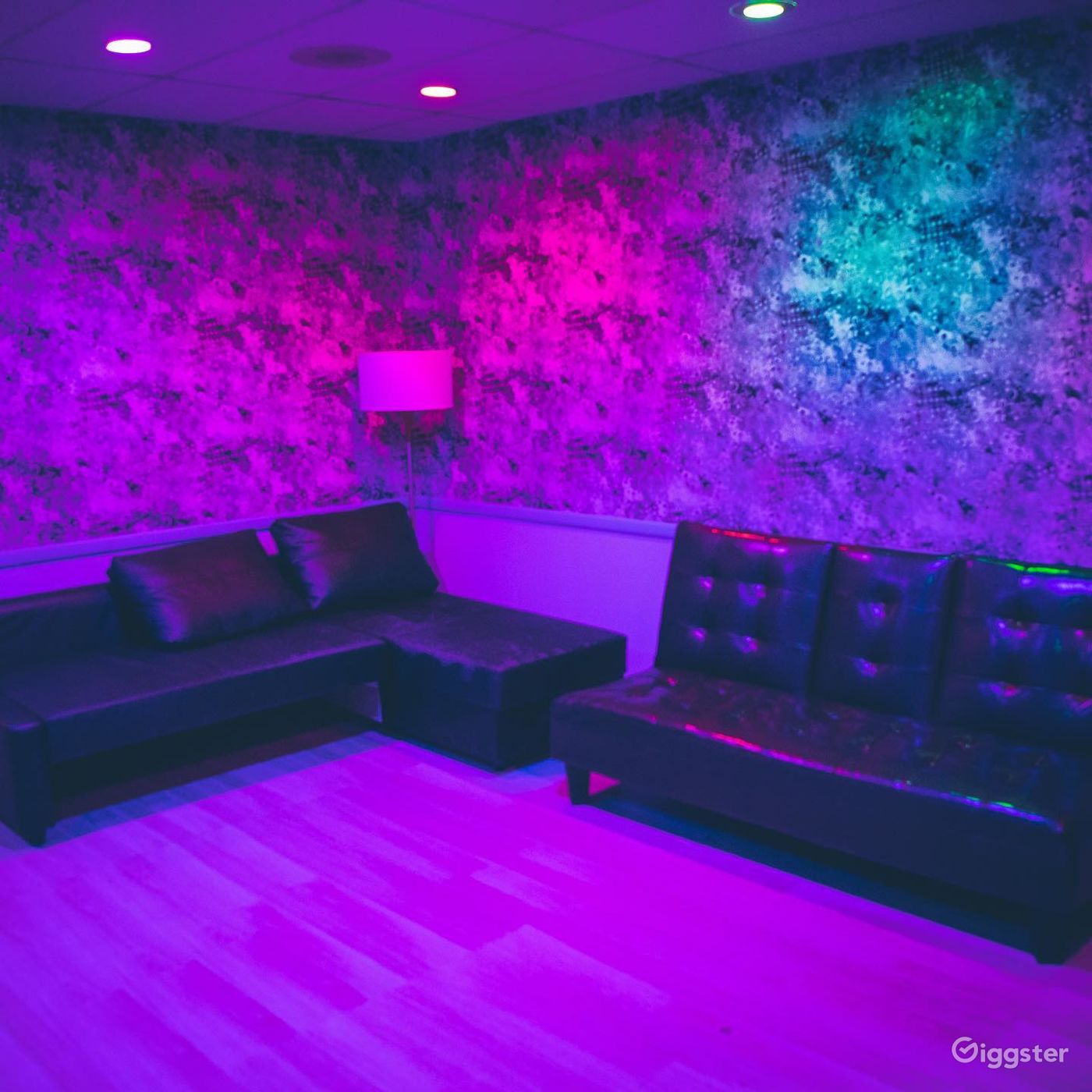 Music Recording Studio And Podcast In Hollywood Rent this location on Giggster