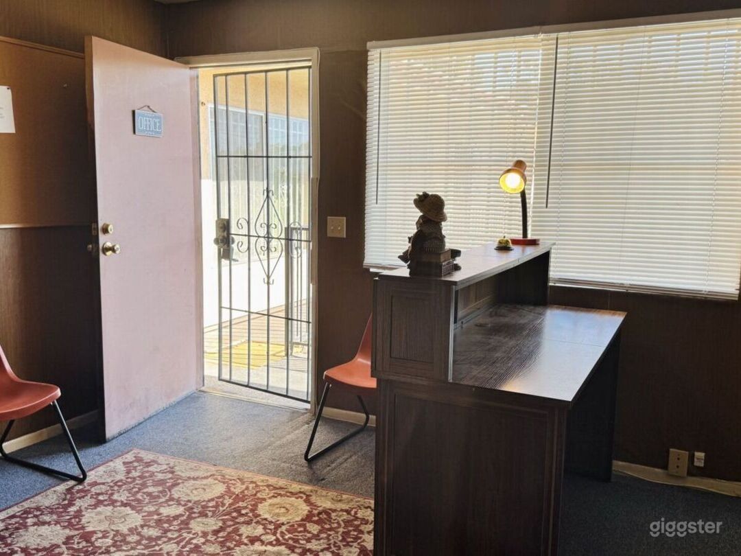 Vintage Motel Lobby, Reception, Office Set in LA Photo 3