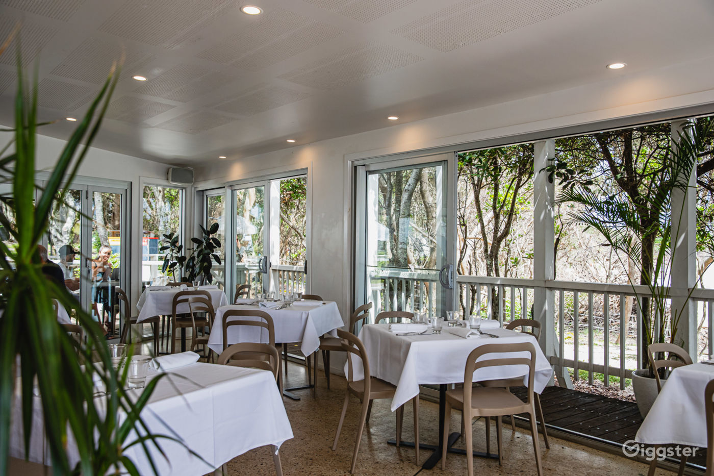 Beach Front Restaurant Rent this location on Giggster