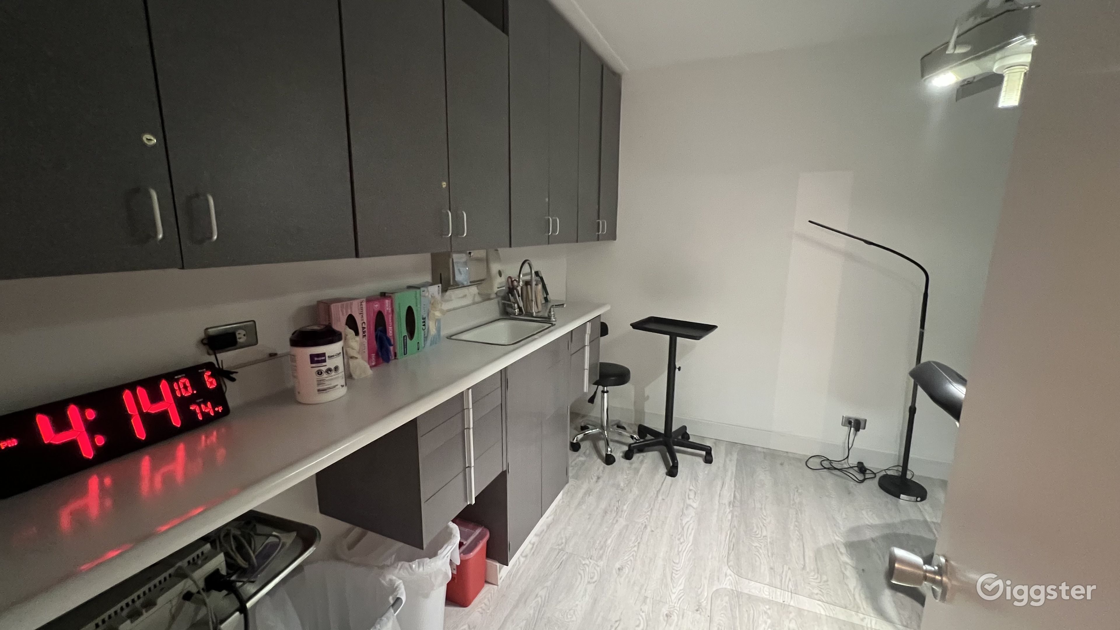 Medical Office Rent this location on Giggster
