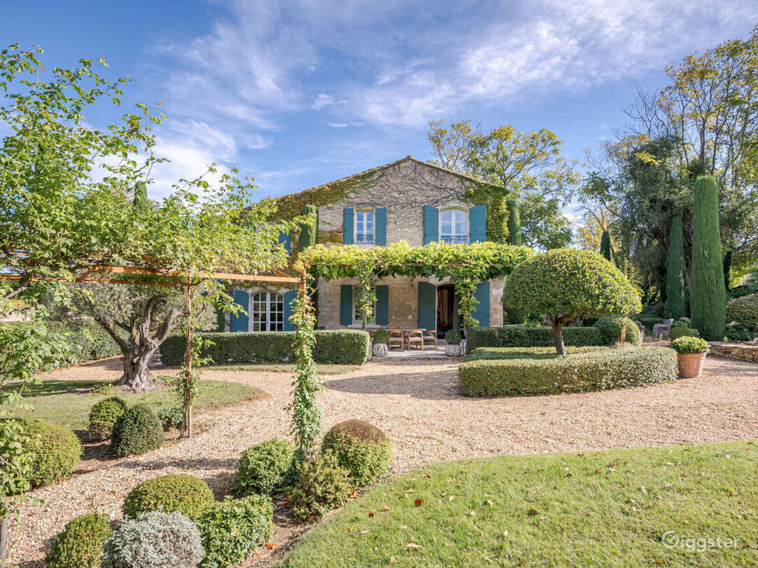 Provence Home With Incredible Gardens and Views. Photo 1