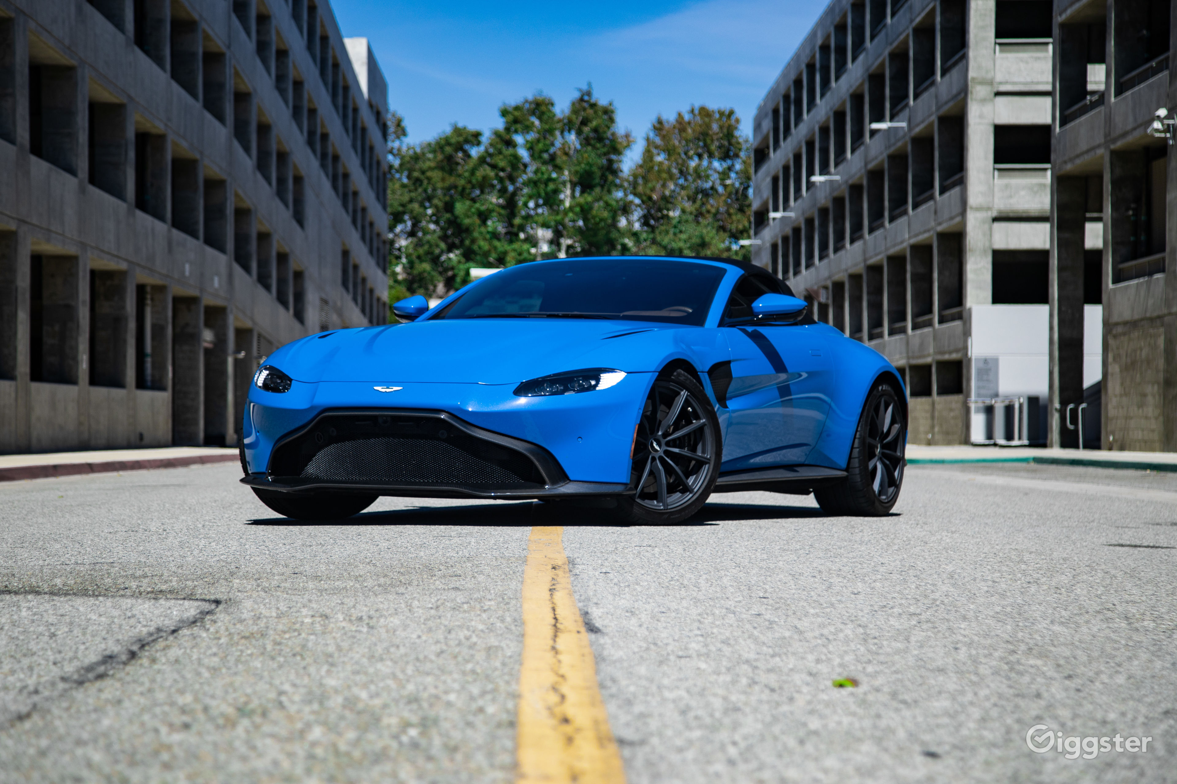 76,045 Aston Martin Rent this location on Giggster