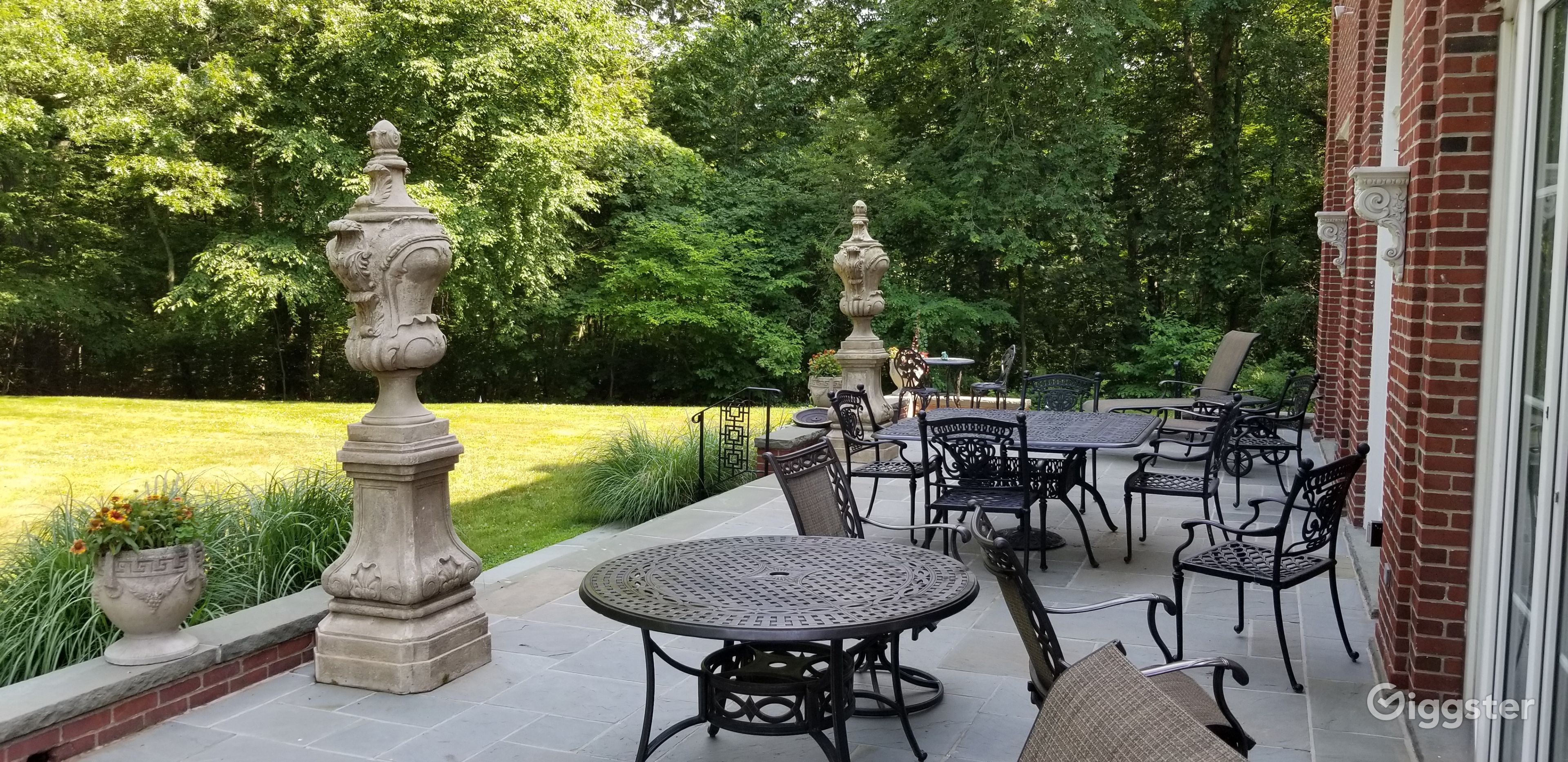 Incredible Mansion in West Hills Rent this location on Giggster