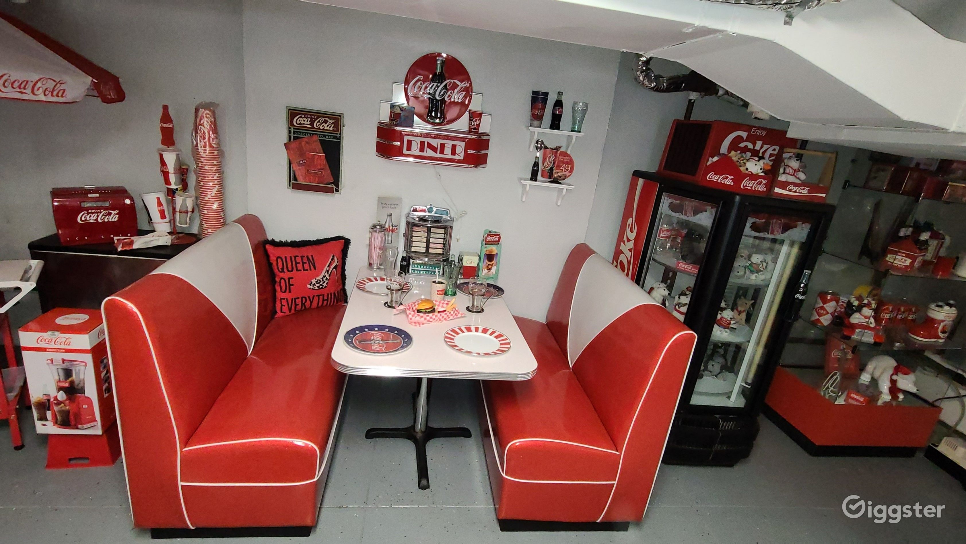 Incredible Mansion in West Hills Rent this location on Giggster