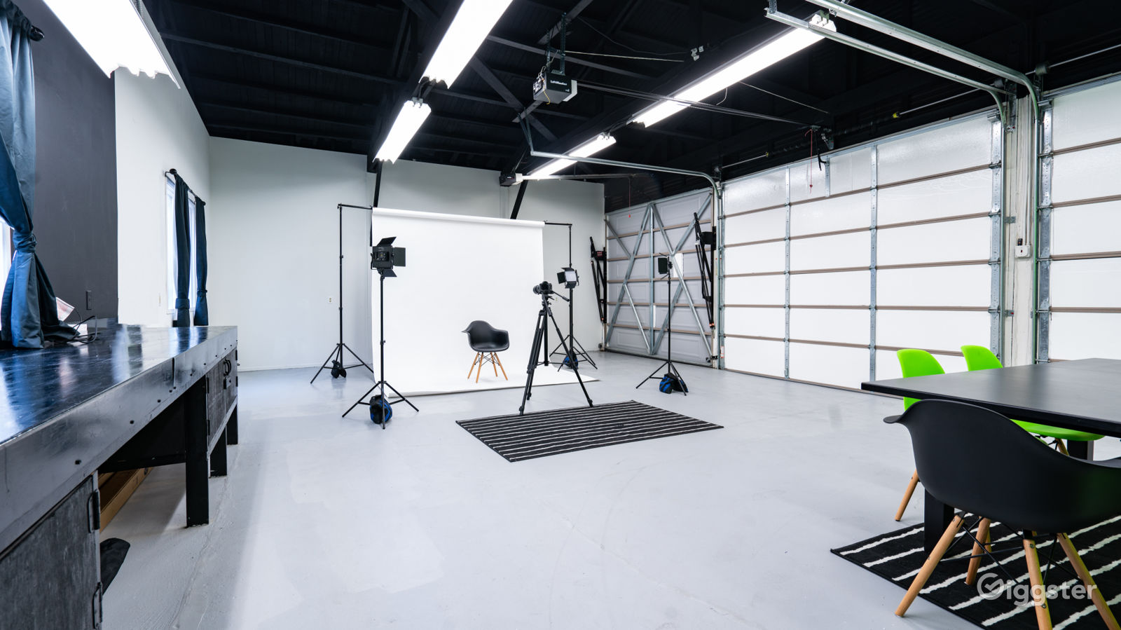 Large Photography & Video Studio in Redondo Beach | Rent this location on  Giggster