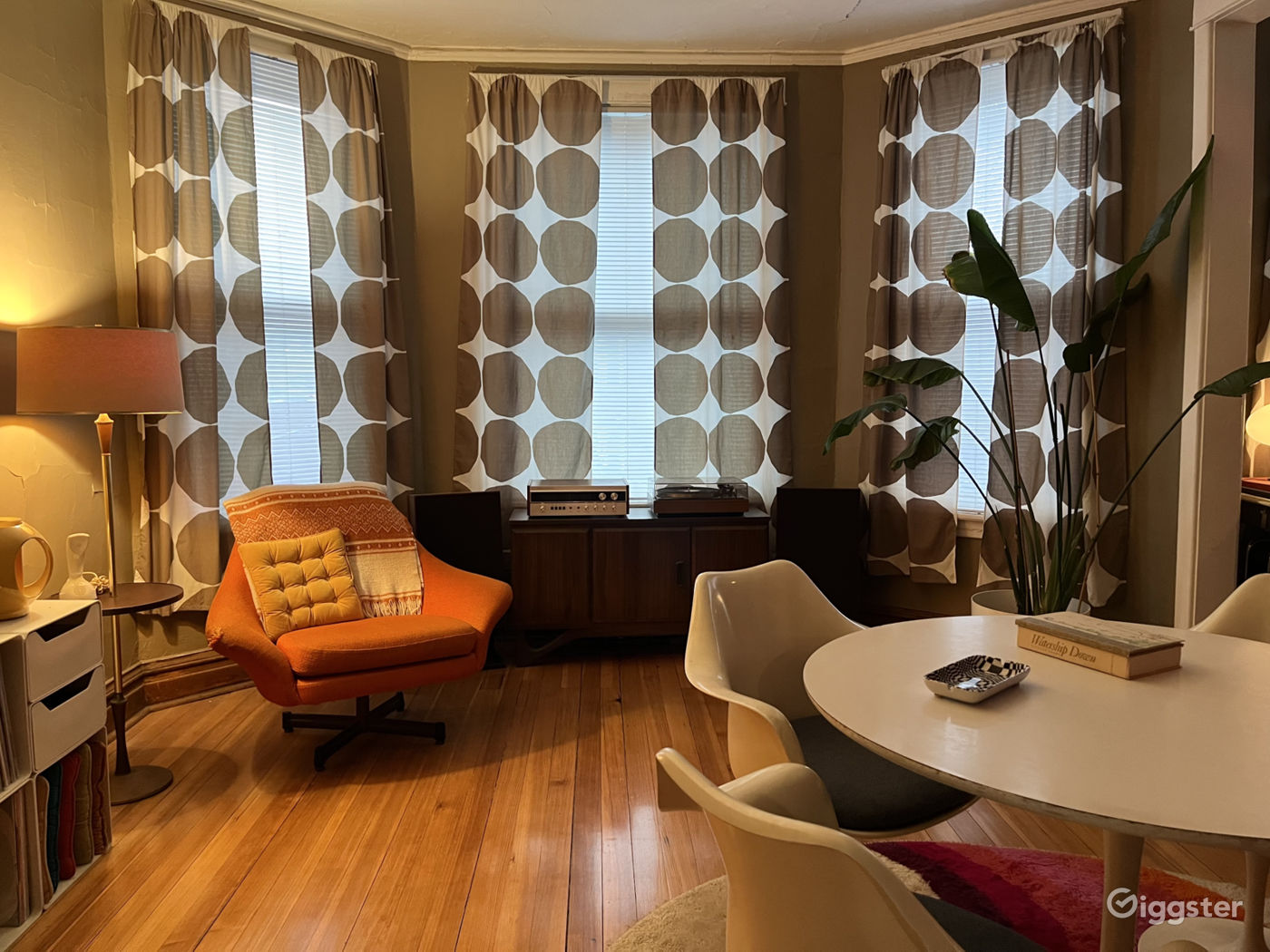 Constantine's Castle Curated Vintage Apartment Rent this location