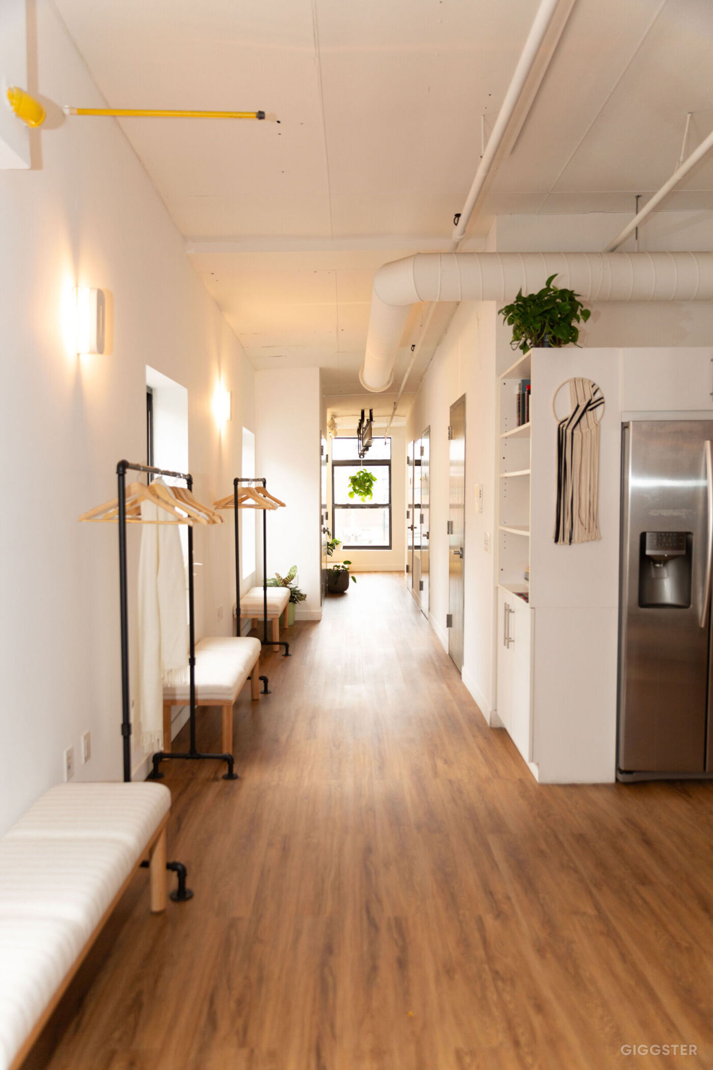 A closer look at Industrial Apartment Penthouse Yoga Space