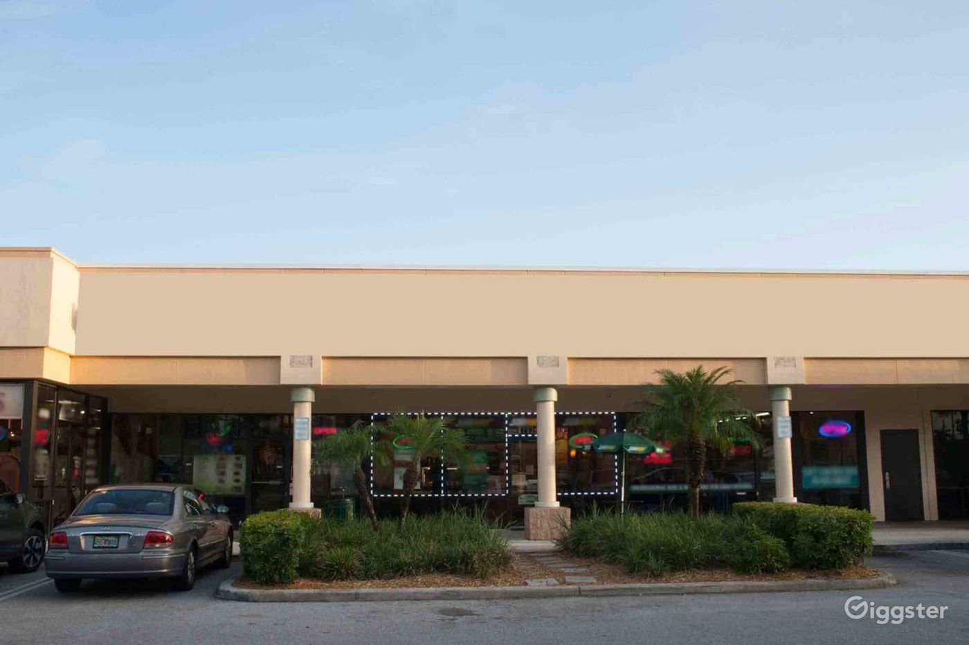 Huge Shopping Mall in Boynton Beach Rent this location on Giggster