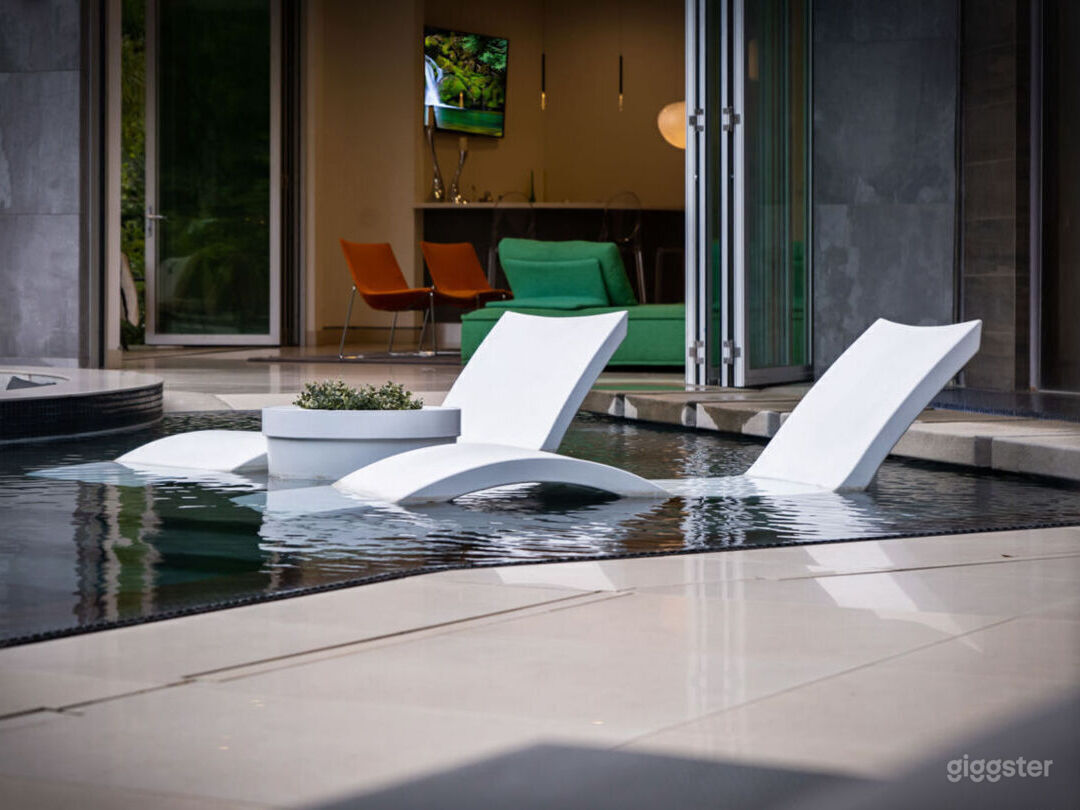  CHANTILY LACE: LUXE BEL AIR MANSION/POOL Photo 4