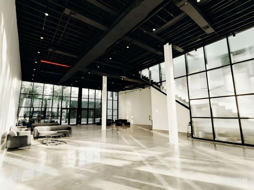 Stunning Versatile Event Venue with High Ceilings | Rent this location ...
