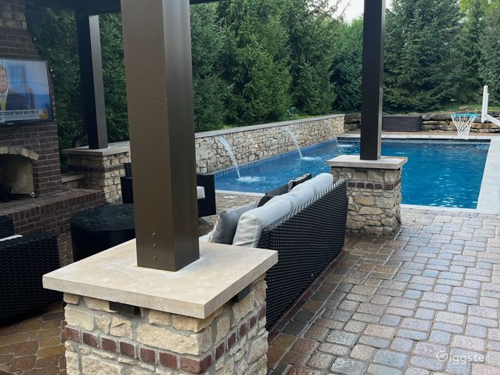 Ultimate Outdoor Oasis , Pool, Speakers,Pergola, Rent this location